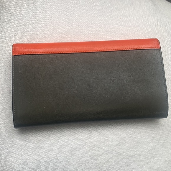 Celine Envelope Wallet Clutch Holds IPhone 10 (Some wear) - Picture 8 of 10